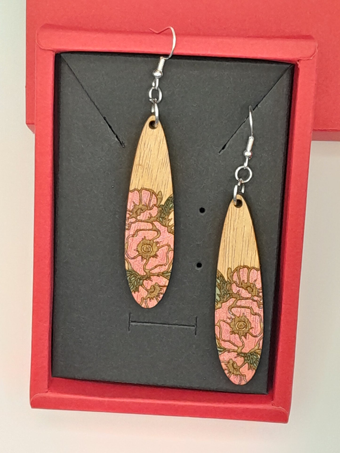 Hand painted wooden earrings - poppies